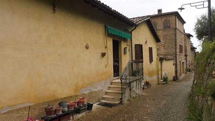 Appartamento con 5 locali in vendita in San Severino Marche