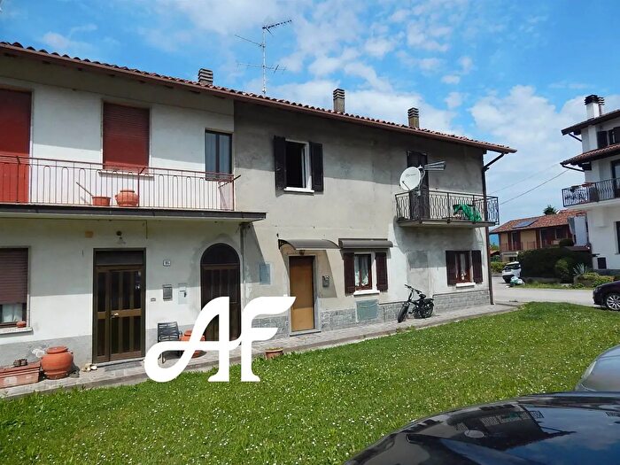 Appartamento trilocale in vendita in Besana In Brianza