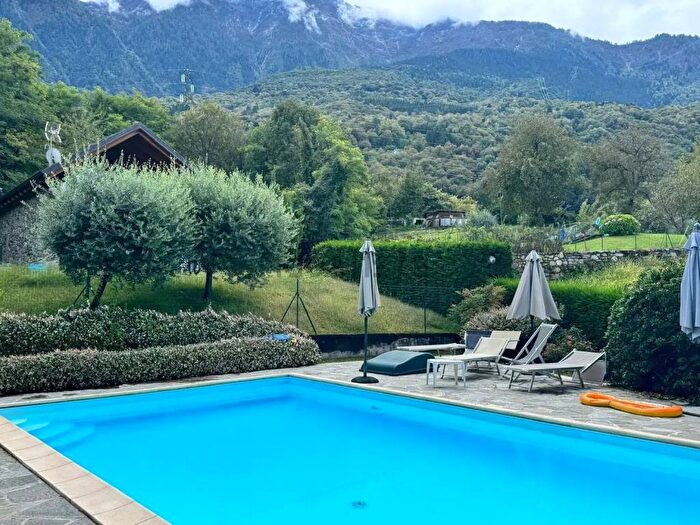 Casa trilocale in affitto in Via Prà La Vaca, Colico