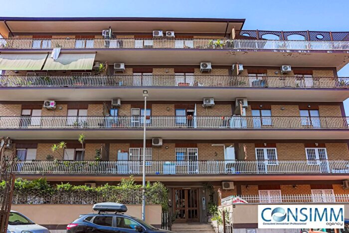 Appartamento quadrilocale in vendita in Via Giacinto Martorelli, Roma