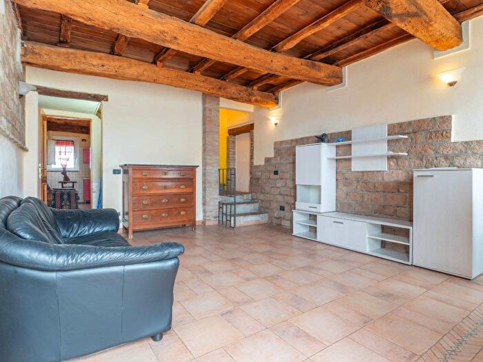 Appartamento quadrilocale in affitto in Via Vergavara, Jolanda di Savoia