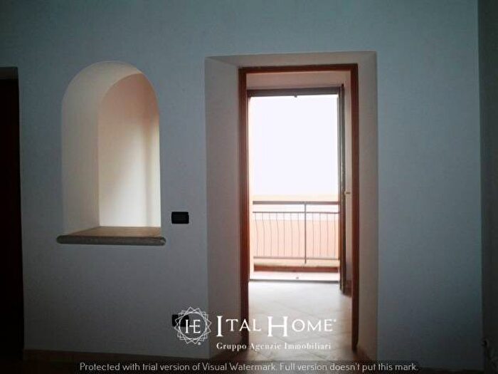 Appartamento trilocale in affitto in Vicolo Dietro Caserma Chiodo, San Zeno, Verona