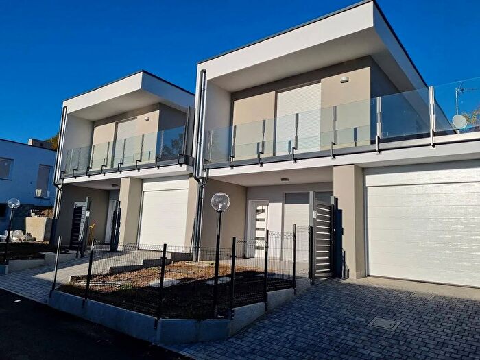 Casa quadrilocale in vendita in Via Imbonati, San Fermo Della Battaglia