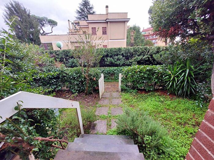 Appartamento con 6 locali in affitto in Via di Bravetta, Pisana Bravetta, Roma