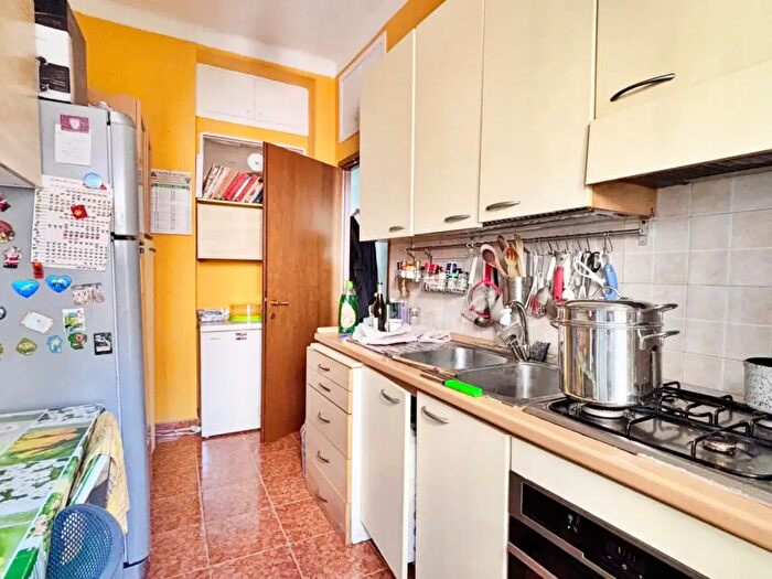 Appartamento bilocale in vendita in Viale delle Medaglie dOro, Roma