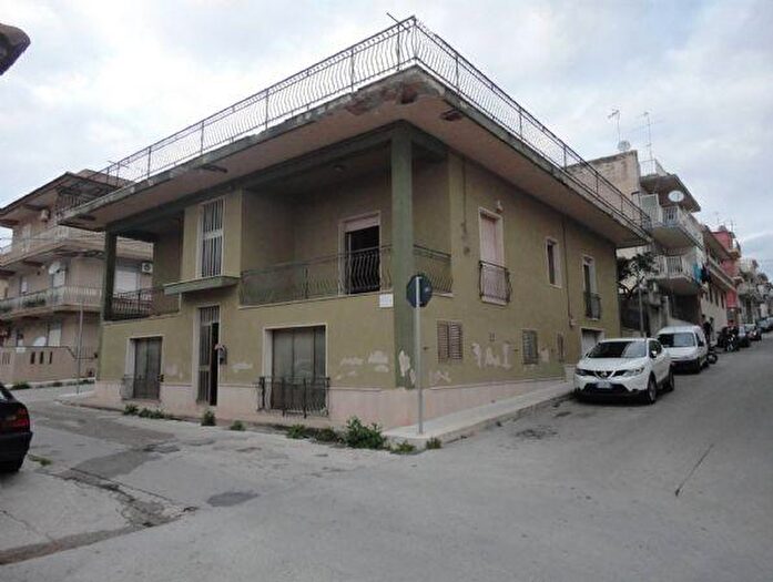 Casa con 6 locali in vendita in Via Lincoln, Santa Croce Camerina