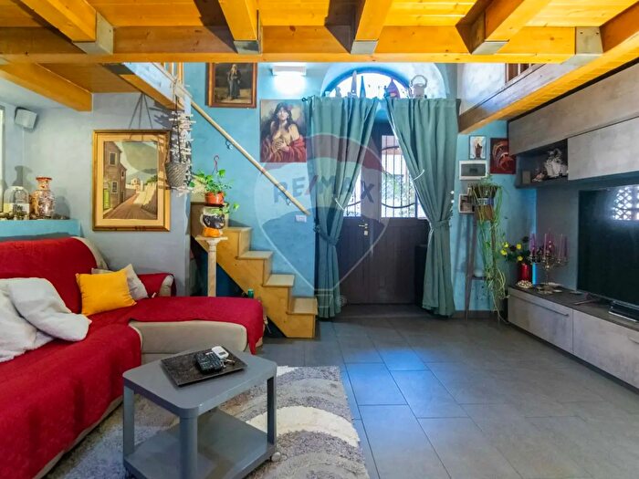 Appartamento trilocale in vendita in Via Ignazio Castone, Catania