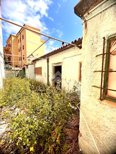 Casa bilocale in vendita in Largo Pascoli, Porto Torres