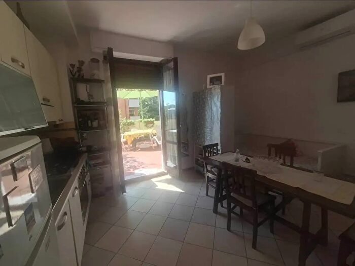 Appartamento bilocale in affitto in Via di Novoli, Firenze
