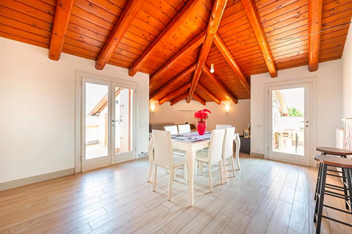 Appartamento con 6 locali in vendita in Pellico Santa Maria di Sala, Santa Maria Di Sala