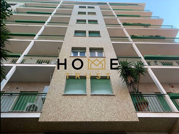 Appartamento con 5 locali in affitto in Viale Beatrice dEste, Bocconi, Milano