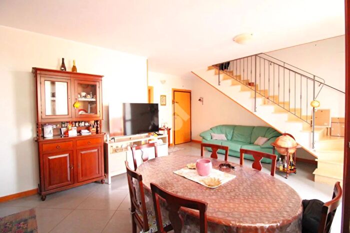 Appartamento trilocale in vendita in Via Padre Ceccarelli, Longiano