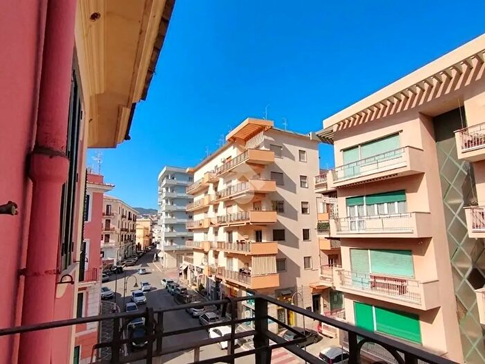 Appartamento trilocale in vendita in Corso Cavour, Gaeta