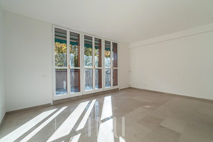 Appartamento quadrilocale in vendita in Via Fiuggi, Milano