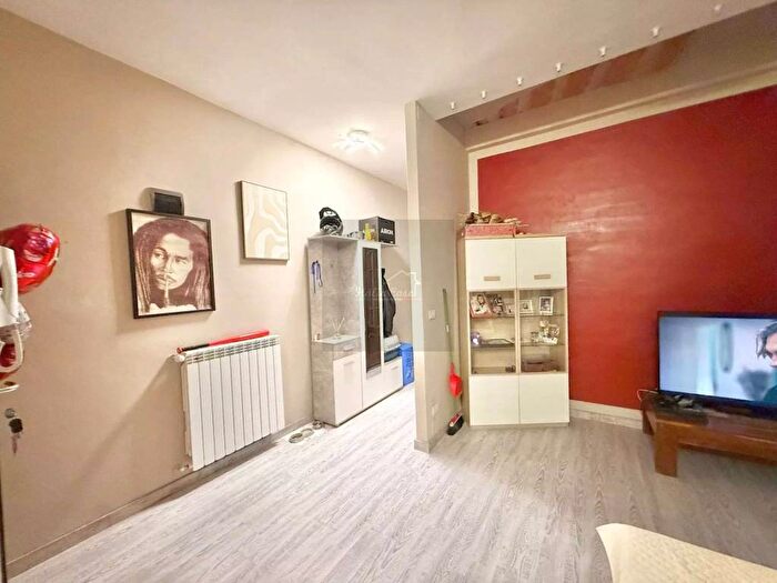 Appartamento trilocale in affitto in Via Martiri della Libertà, Centro, Cossato