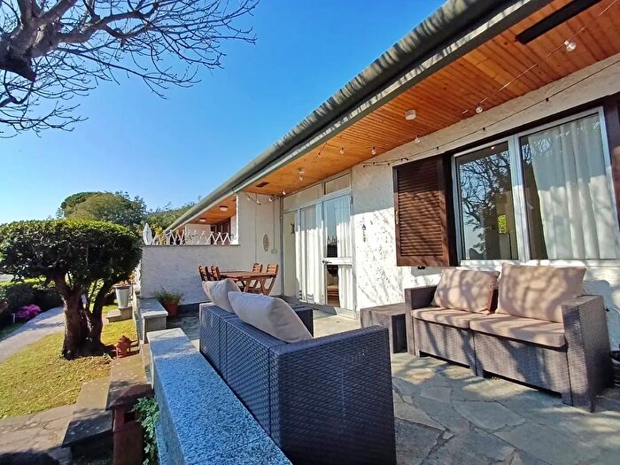 Appartamento quadrilocale in vendita in Via Olanda, Sestri Levante