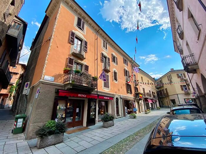 Appartamento quadrilocale in vendita in Via Palazzo di Città, Susa