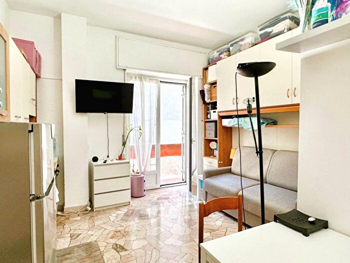 Appartamento monolocale in affitto in Via Melchiorre Gioia, Centrale, Milano