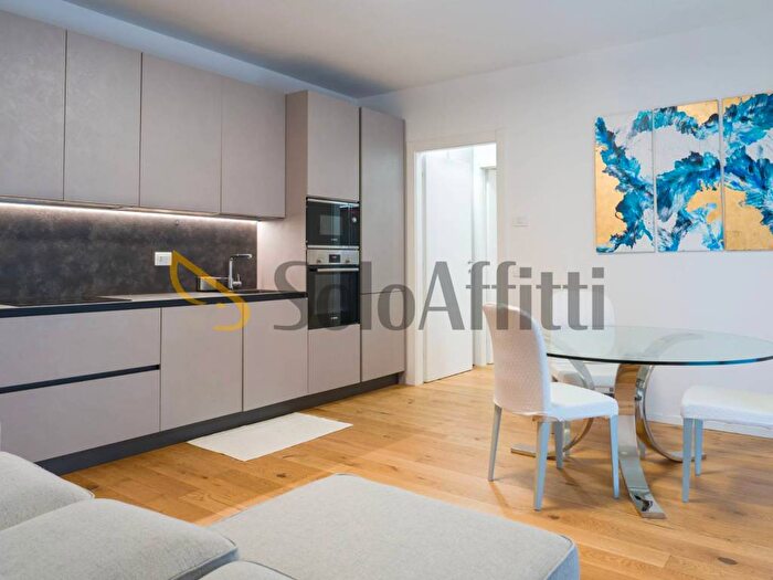 Appartamento bilocale in affitto in Corso Martiri della Liberazione, Centro, Lecco