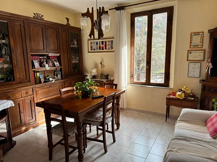 Appartamento con 5 locali in vendita in Siena