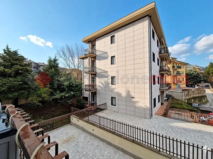 Appartamento quadrilocale in vendita in Via Mulino di Pile, LAquila