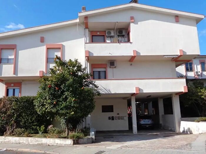 Appartamento con 8 locali in vendita in Via Sant'Anna, Selargius