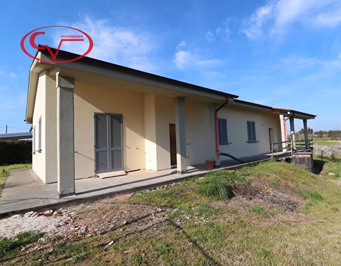 Casa con 8 locali in vendita in Periferia, Terranuova Bracciolini