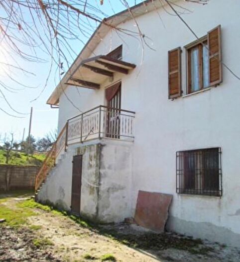 Casa con 6 locali in vendita in Piazza Italia, Poggio San Marcello