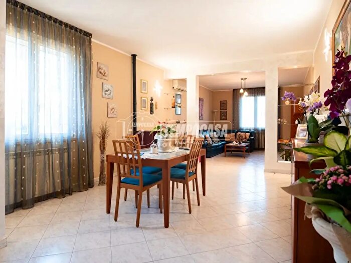 Casa con 6 locali in vendita in Via Romea, Ariano Nel Polesine