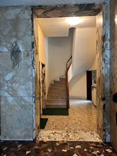 Appartamento quadrilocale in affitto in Viale Angelo Filippetti, Quadronno Crocetta, Milano