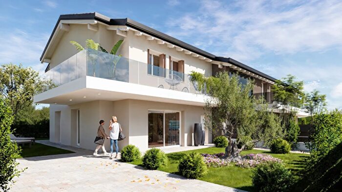 Appartamento quadrilocale in vendita in Via Montano II, Villaga