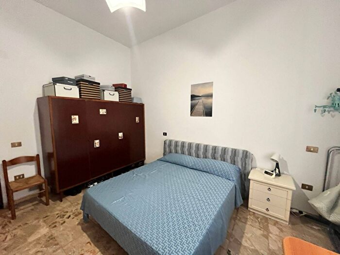 Appartamento con 5 locali in affitto in Lungarno Galileo Galilei, Pisa