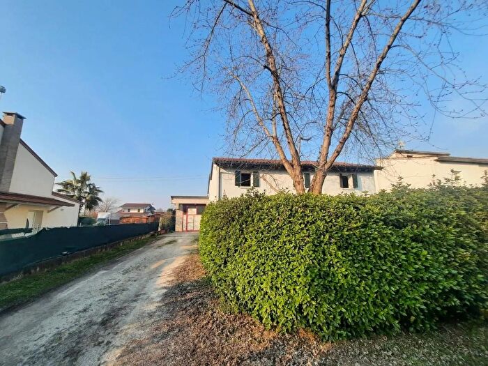 Casa trilocale in vendita in Via Albare, Piombino Dese