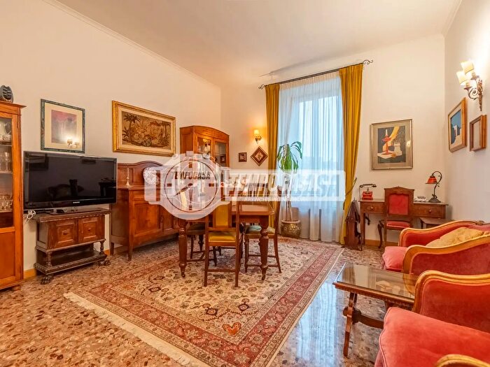 Appartamento trilocale in vendita in Corso Antonio Gramsci, Genzano Di Roma