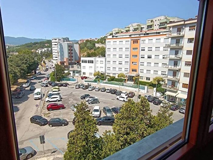 Appartamento trilocale in affitto in Via Emilio Capizzano, Stadio Città, Cosenza