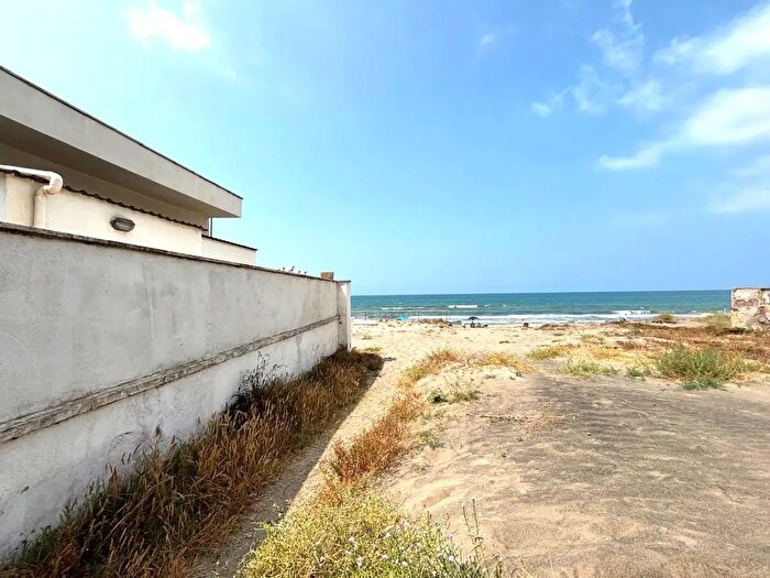 Appartamento bilocale in vendita in Lungomare degli Ardeatini, Ardea