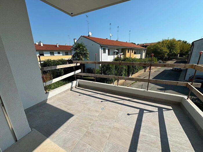 Casa con 5 locali in vendita in Treviso, Treviso