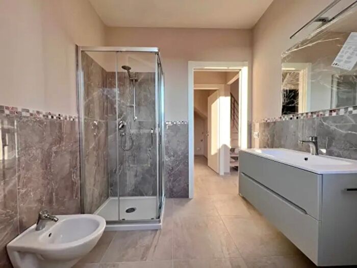 Appartamento trilocale in vendita in Via Don Anacleto Milandri, Ravenna