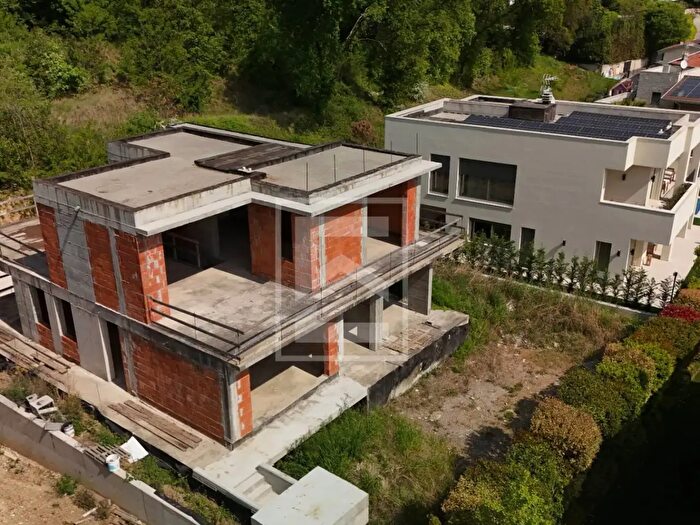 Casa con 5 locali in vendita in Via Monte, Padenghe Sul Garda