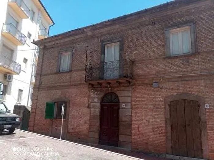 Casa con 6 locali in vendita in Lanciano
