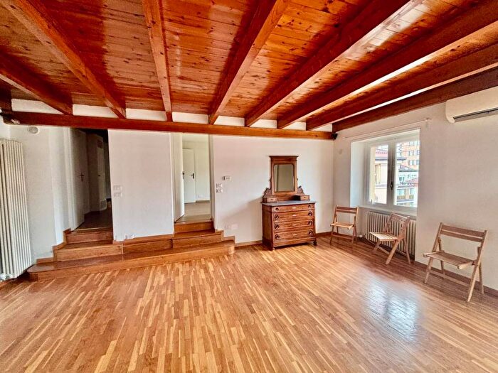 Appartamento bilocale in affitto in Via Cernaia, Piazza Solferino, Torino