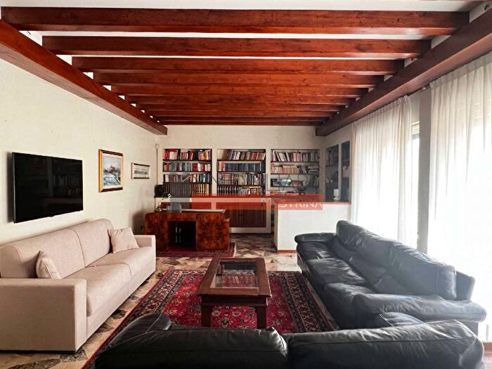 Appartamento quadrilocale in affitto in Mestre, Venezia