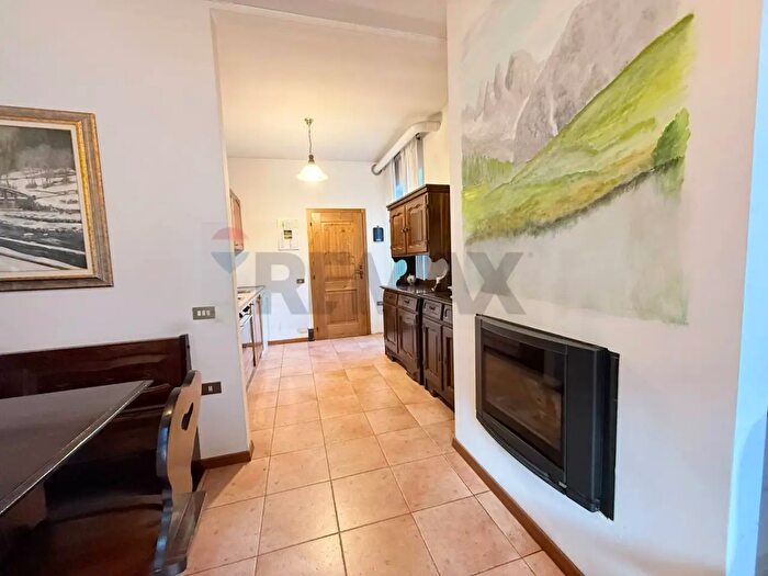 Appartamento con 6 locali in vendita in Porte di Rendena