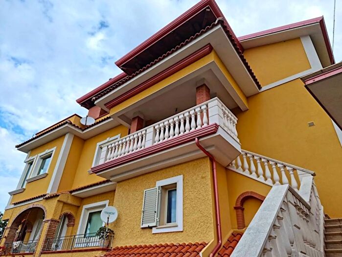 Appartamento con 6 locali in vendita in Contrada Santa Croce Fuscaldo, Fuscaldo