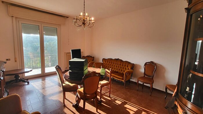 Appartamento con 5 locali in vendita in Ostra