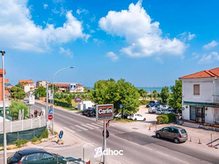 Appartamento quadrilocale in vendita in Viale Romagna, Fano