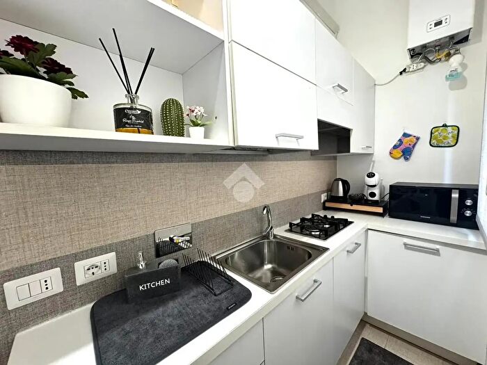 Appartamento bilocale in vendita in Via dei Campani, Roma