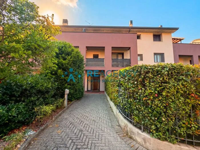 Appartamento trilocale in vendita in Via Petrarca, Altavilla Vicentina