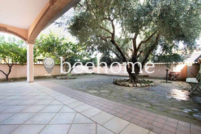 Casa con 5 locali in vendita in Via Adige, Ardea