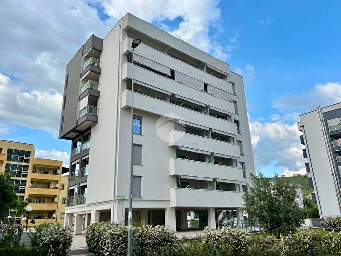 Appartamento bilocale in vendita in Via Giovambattista Lupia, Cosenza